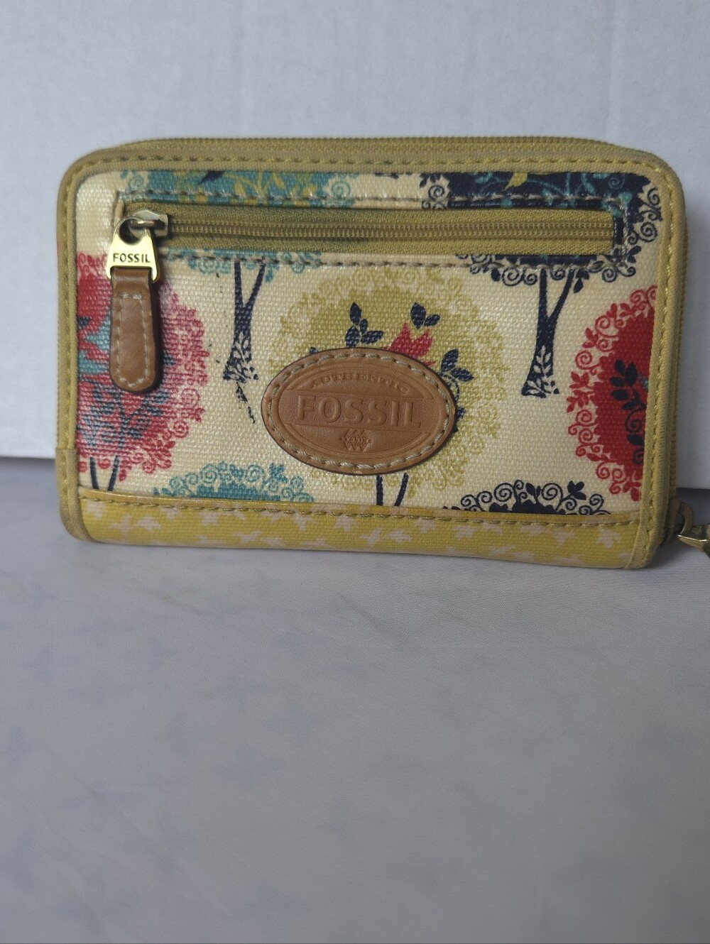 Fossil Key-Per Coated Canvas Zip Around Wallet Birds Trees Pattern Yellow Accord